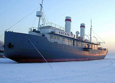 Ледокол «Ангара» что стоит в Иркутске - cтарейший из сохранившихся ледоколов в мире, более того он работает как музей с 1990 года